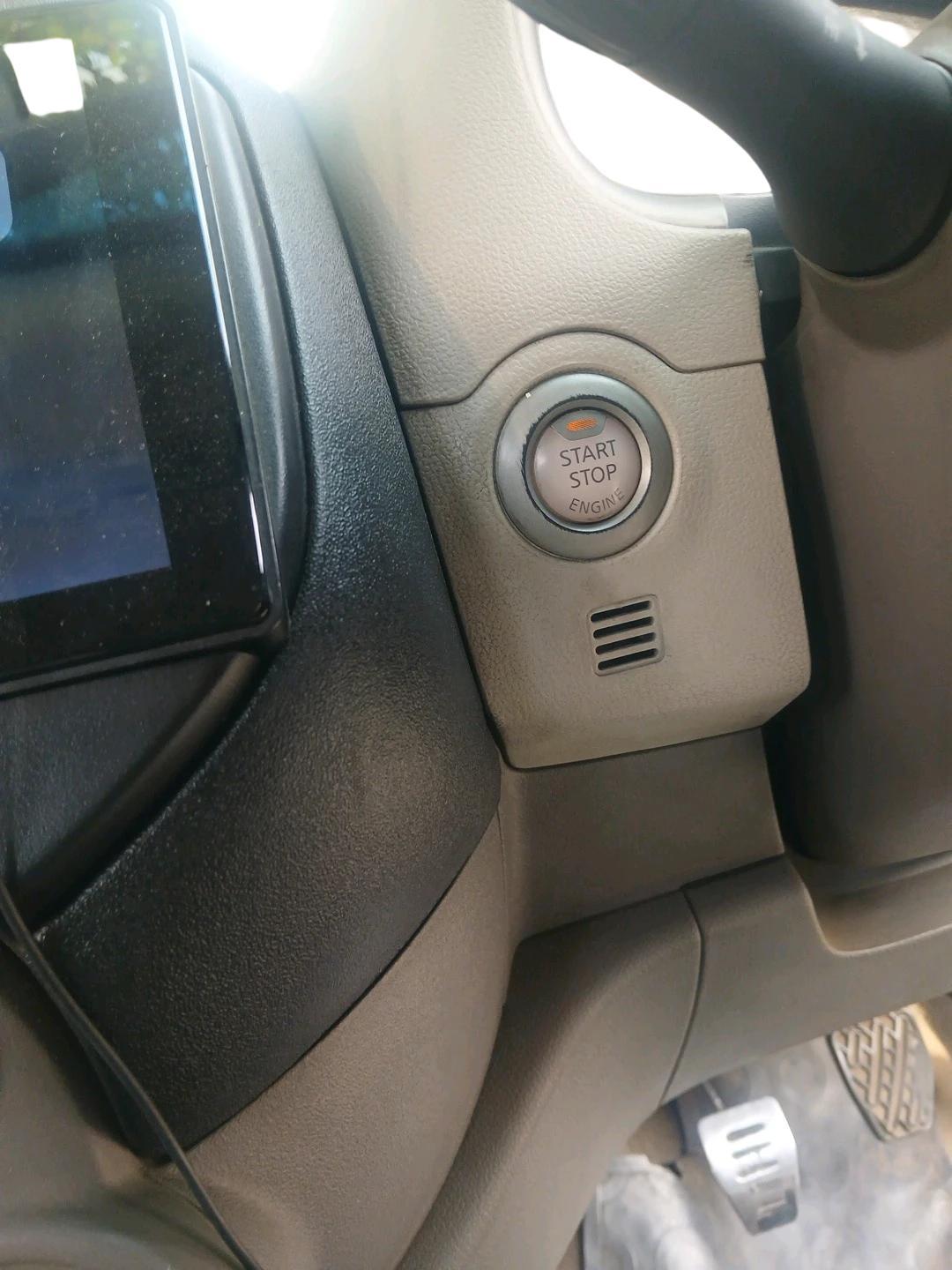 2011 Nissan Micra XV DIESEL, Diesel, Manual, 1,40,016 km, interior