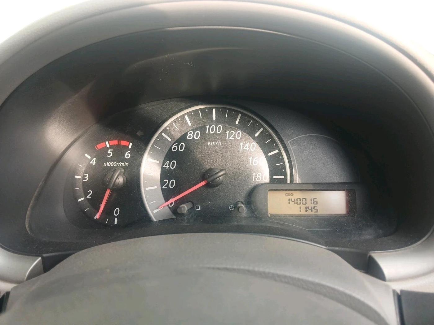2011 Nissan Micra XV DIESEL, Diesel, Manual, 1,40,016 km, interior