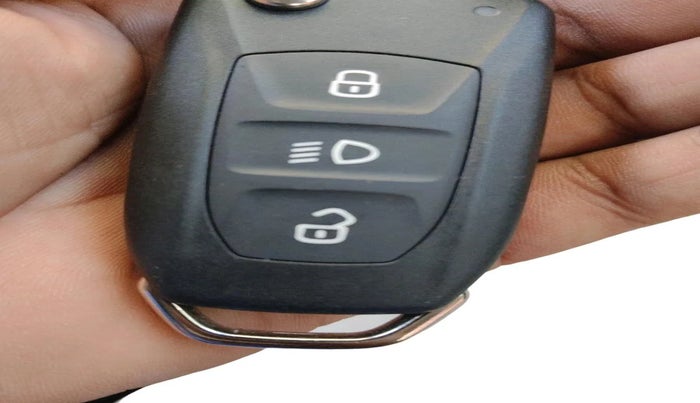 2022 Tata NEXON XM PLUS SUNROOF PETROL, CNG, Manual, 95,915 km, interior