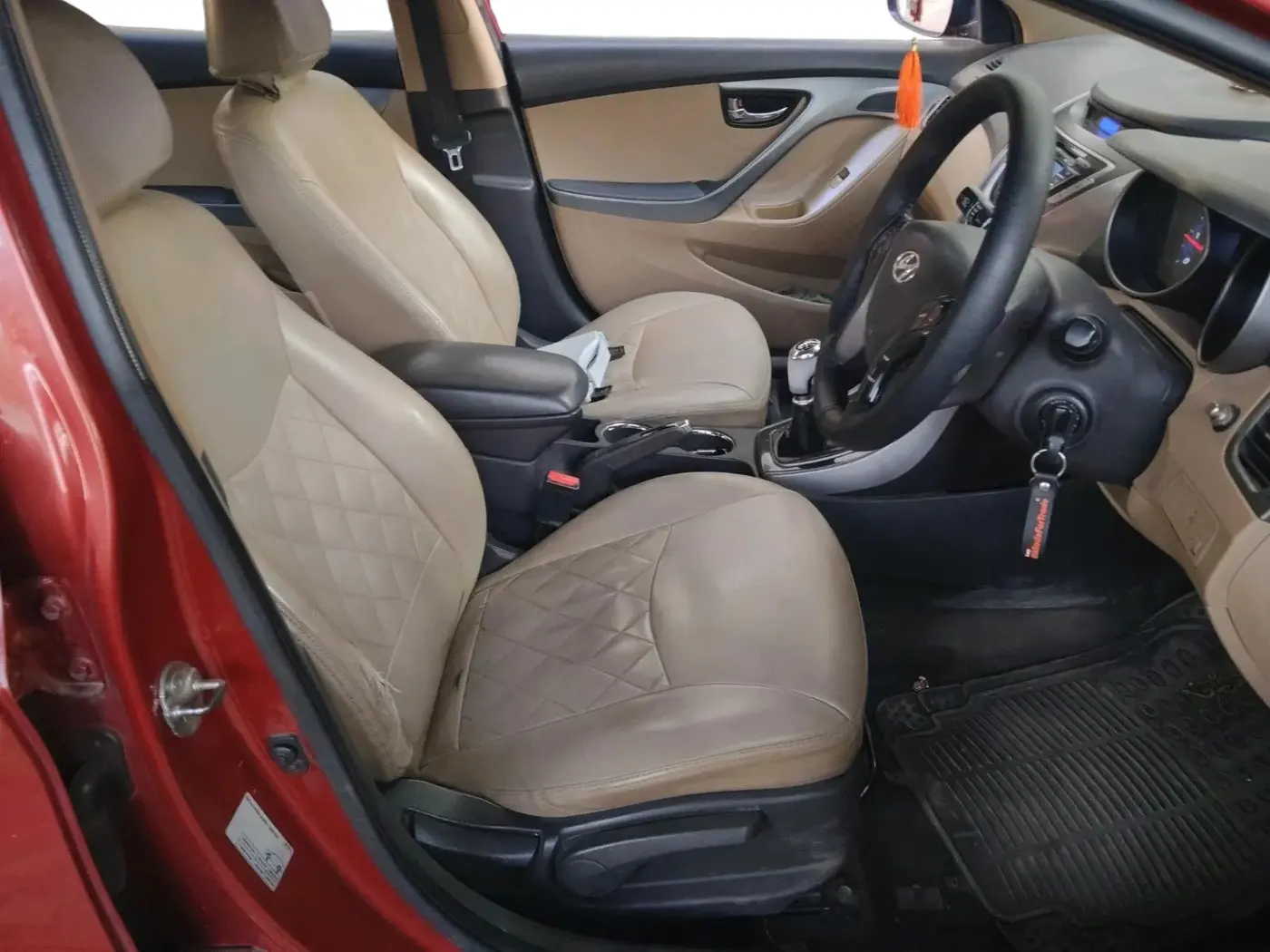 2013 Hyundai New Elantra 1.6 S MT DIESEL, Diesel, Manual, 1,69,005 km, interior
