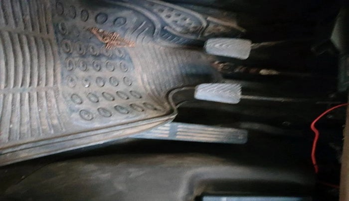 2013 Hyundai New Elantra 1.6 S MT DIESEL, Diesel, Manual, 1,69,005 km, interior