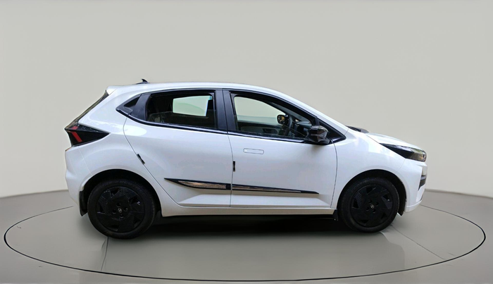 2025 Tata ALTROZ Creative CNG 5MT, CNG, Manual, 2,672 km, exterior