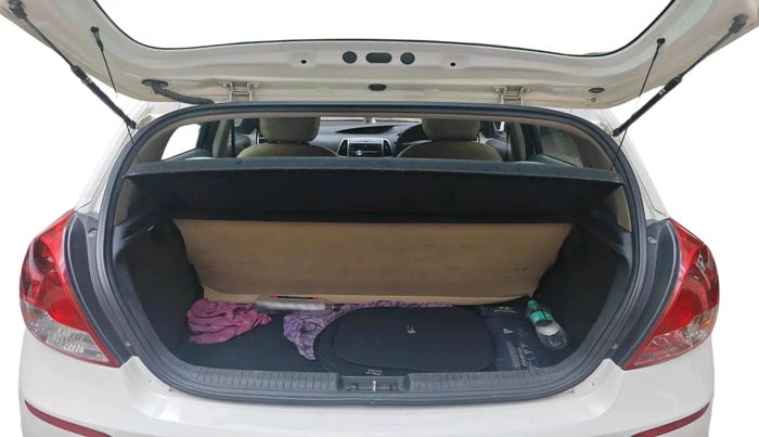 2013 Hyundai i20 MAGNA 1.4 CRDI, Diesel, Manual, 80,938 km, exterior