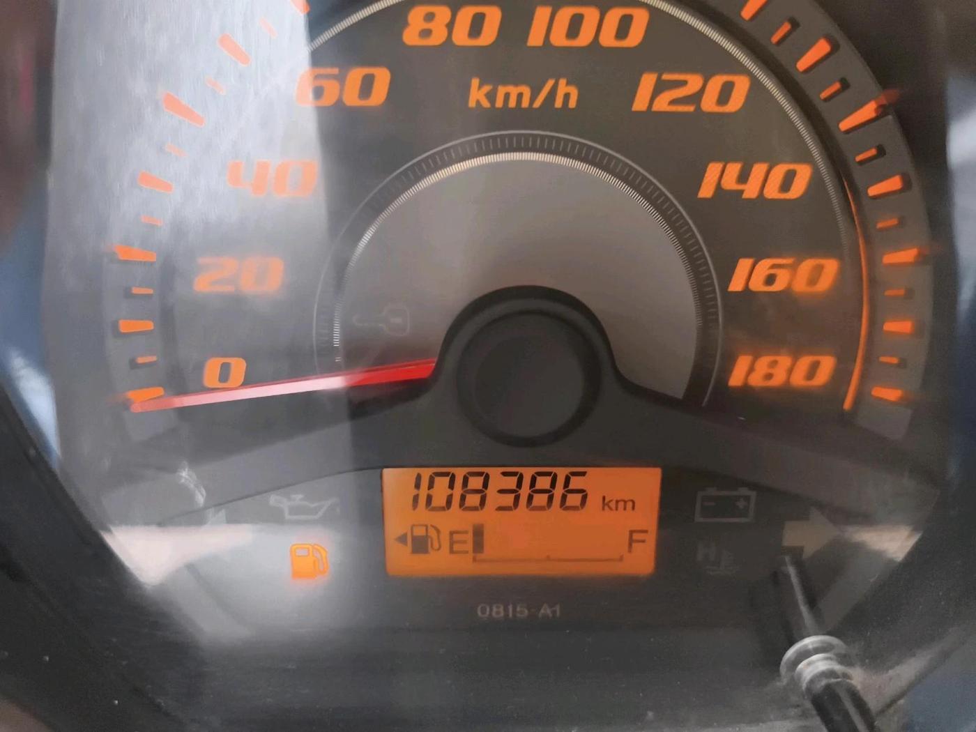 2013 Honda Amaze 1.2L I-VTEC S, Petrol, Manual, 1,08,386 km, interior