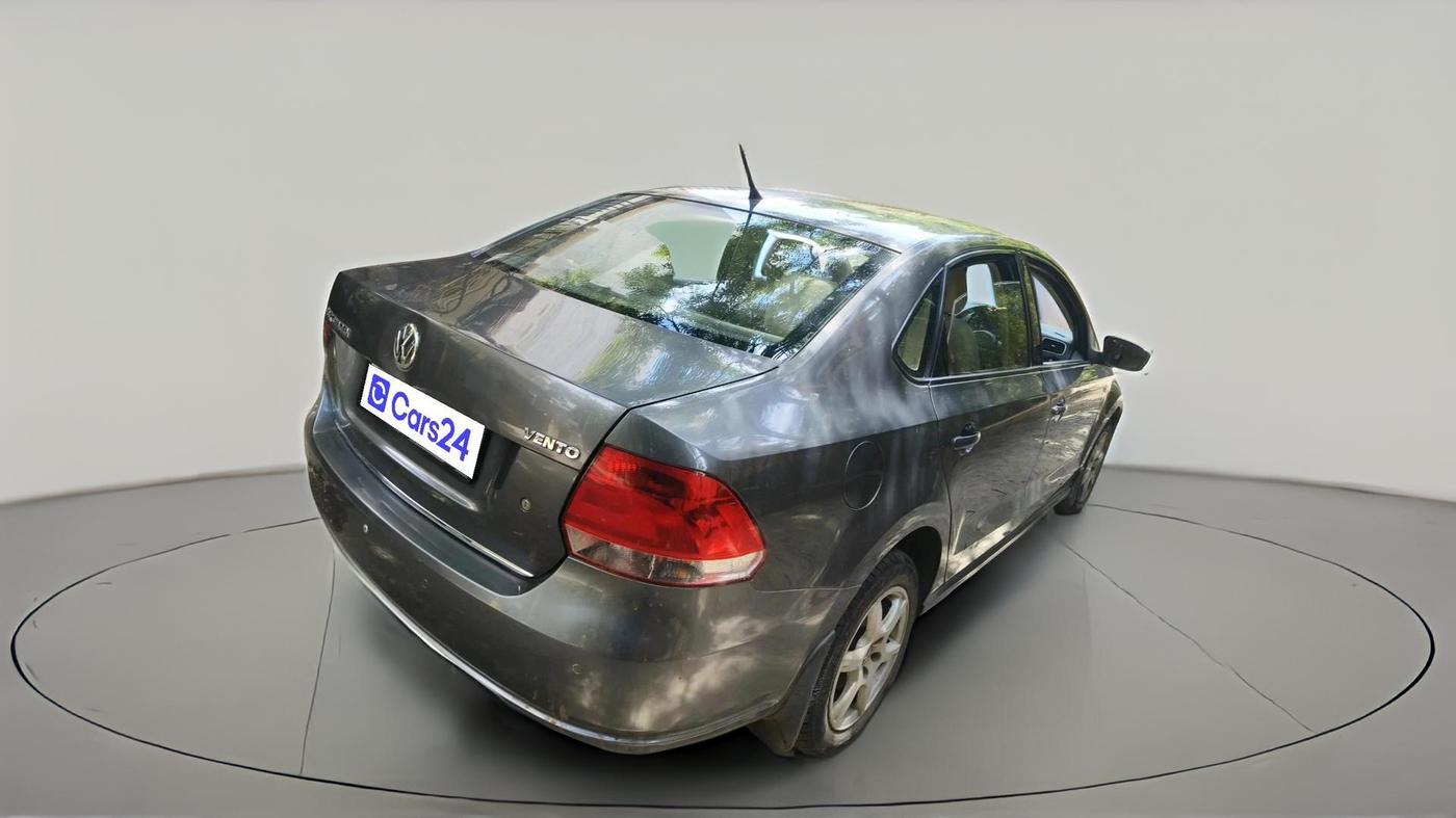 2013 Volkswagen Vento HIGHLINE 1.6 MPI, Petrol, Manual, 64,163 km, exterior