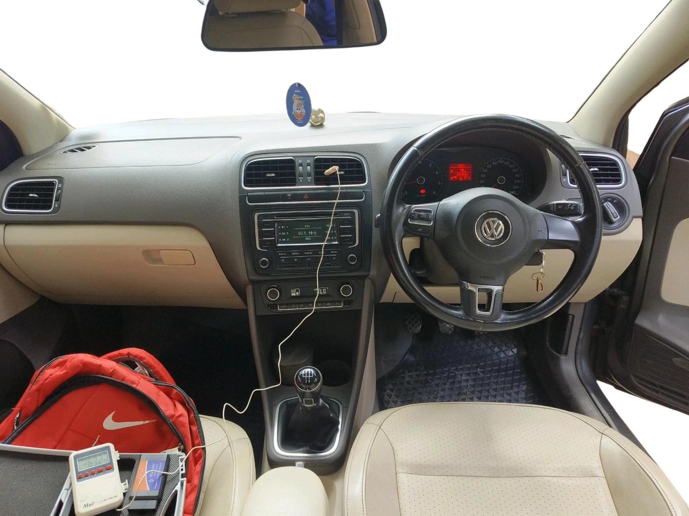 2013 Volkswagen Vento HIGHLINE 1.6 MPI, Petrol, Manual, 64,163 km, interior