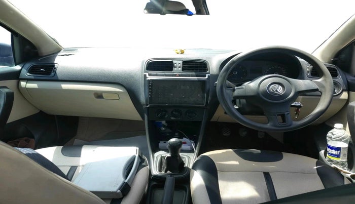 2013 Volkswagen Polo TRENDLINE 1.2L PETROL, Petrol, Manual, 1,01,222 km, interior