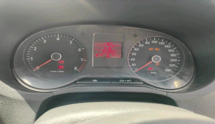 2013 Volkswagen Polo TRENDLINE 1.2L PETROL, Petrol, Manual, 1,01,222 km, interior