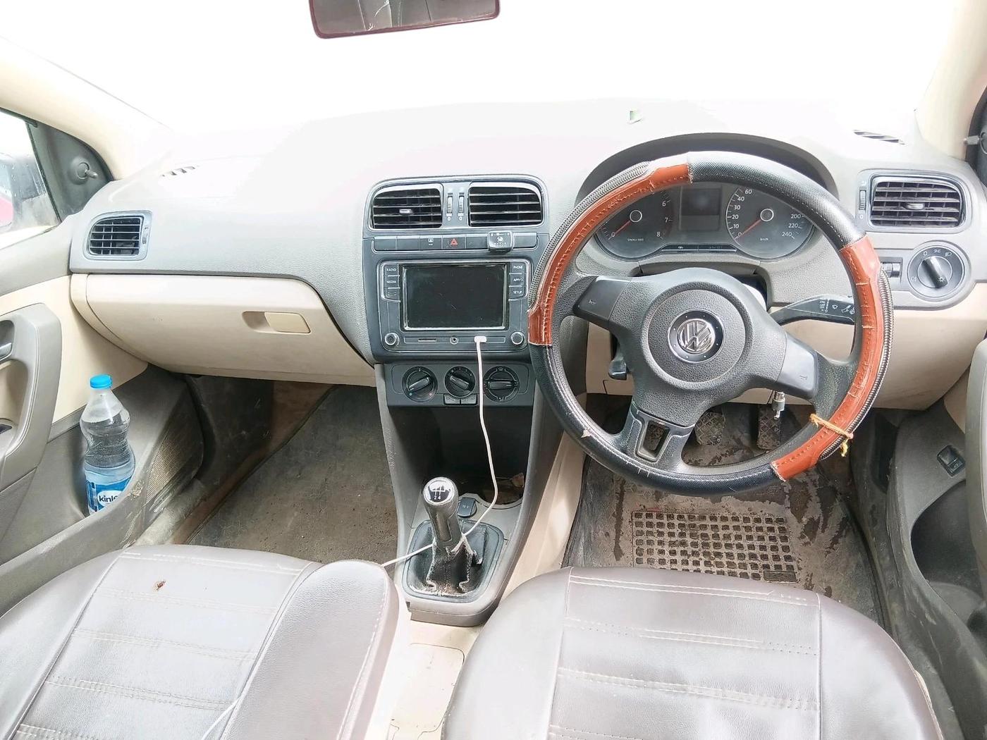 2011 Volkswagen Vento TRENDLINE 1.6, CNG, Manual, 1,34,491 km, interior
