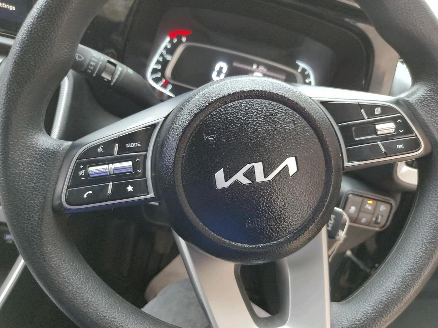 2024 KIA SONET HTK (O) 1.2 Petrol MT, Petrol, Manual, 31,462 km, interior