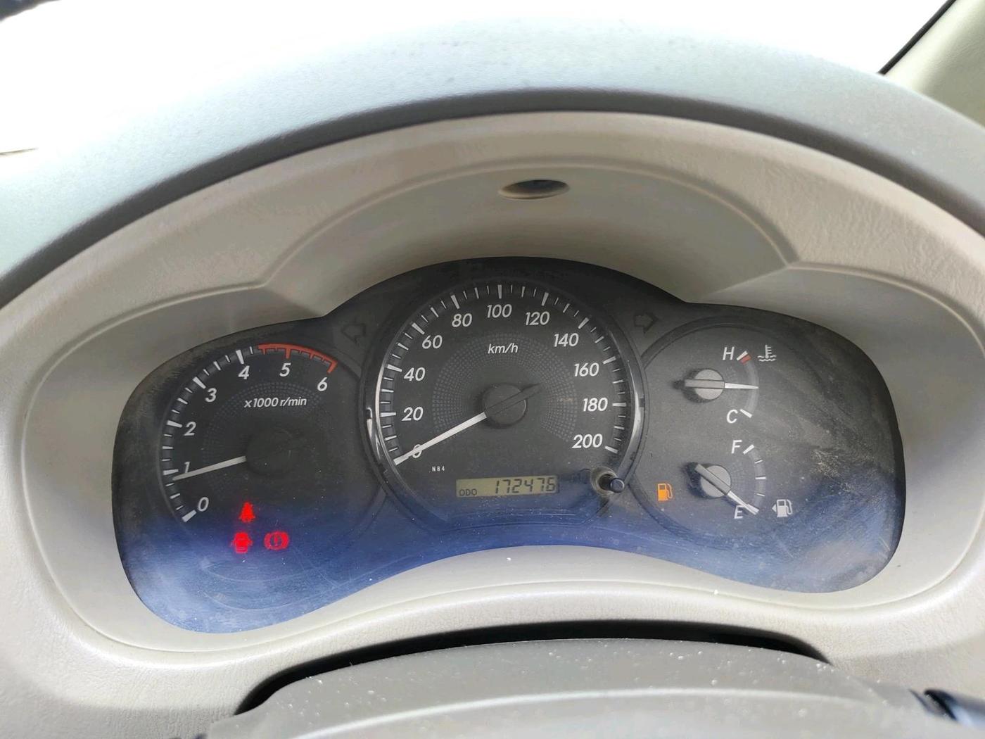 2013 Toyota Innova 2.5 GX 7 STR, Diesel, Manual, 1,72,476 km, interior
