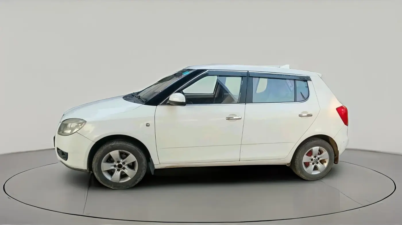 2009 Skoda Fabia AMBIENTE 1.2 MPI, CNG, Manual, 1,29,278 km, exterior