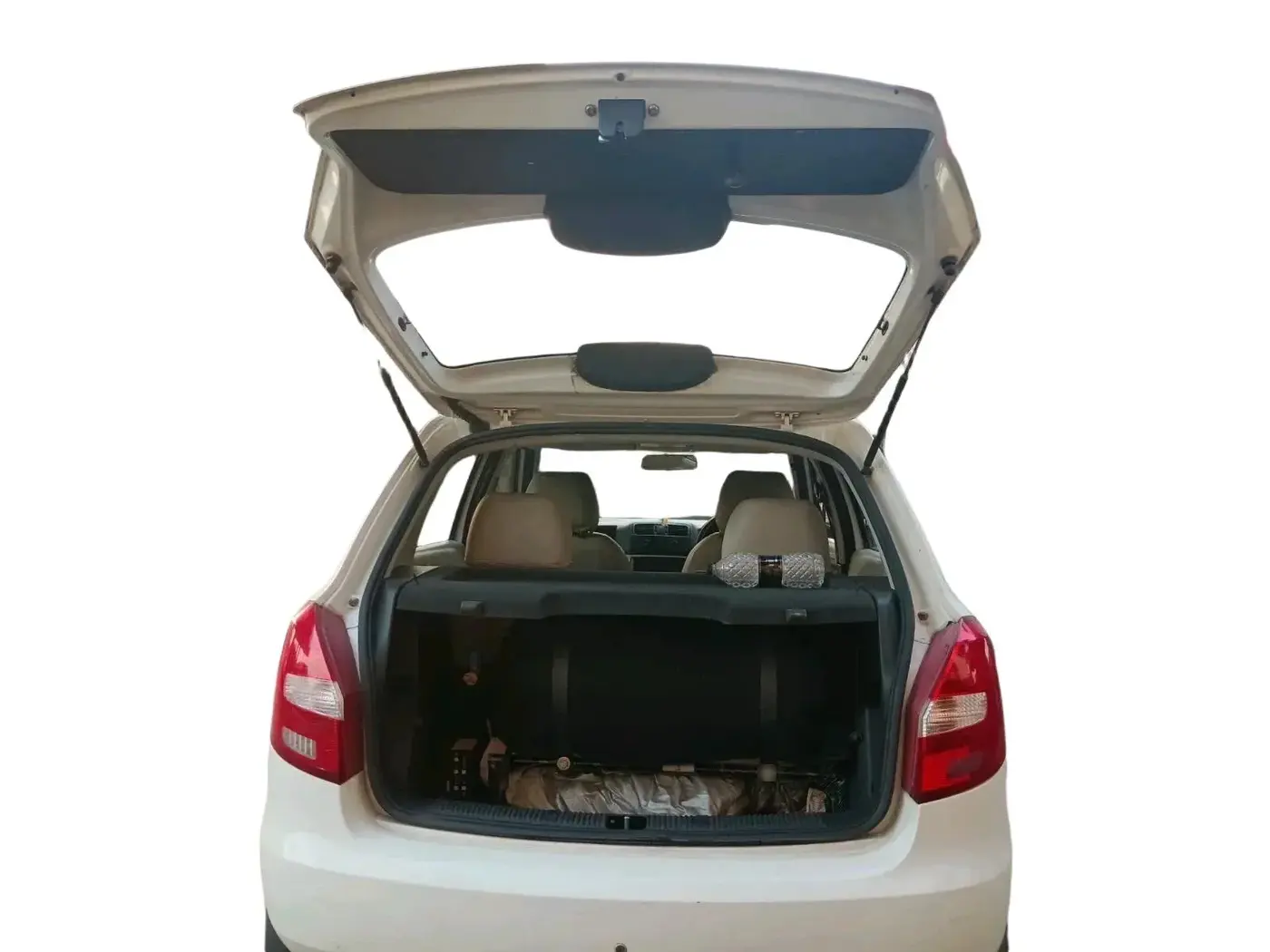 2009 Skoda Fabia AMBIENTE 1.2 MPI, CNG, Manual, 1,29,278 km, exterior