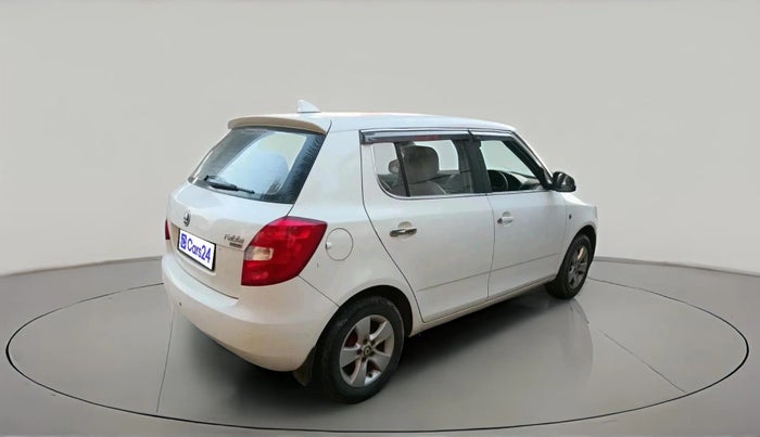 2009 Skoda Fabia AMBIENTE 1.2 MPI, CNG, Manual, 1,29,278 km, exterior