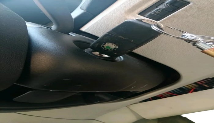 2009 Skoda Fabia AMBIENTE 1.2 MPI, CNG, Manual, 1,29,278 km, interior