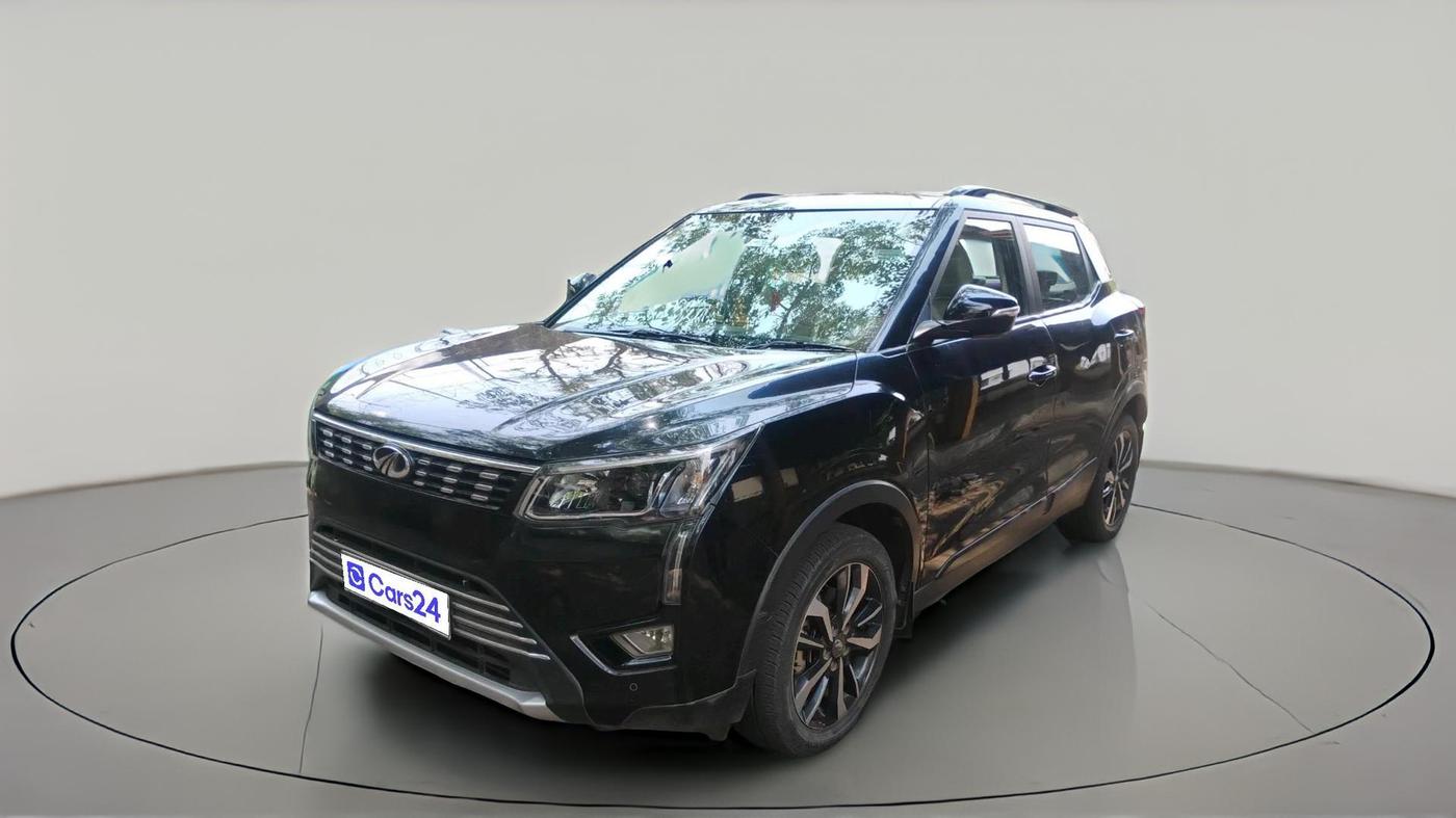 2020 Mahindra XUV300 W8 (O) 1.2 PETROL, Petrol, Manual, 49,397 km, exterior