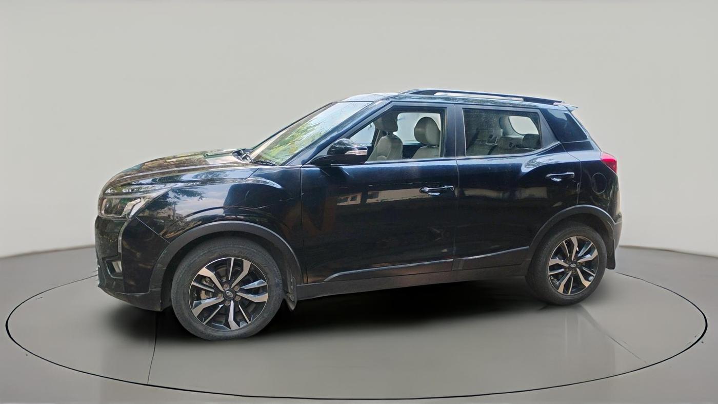 2020 Mahindra XUV300 W8 (O) 1.2 PETROL, Petrol, Manual, 49,397 km, exterior