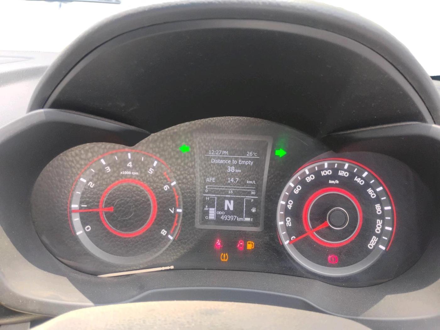 2020 Mahindra XUV300 W8 (O) 1.2 PETROL, Petrol, Manual, 49,397 km, interior