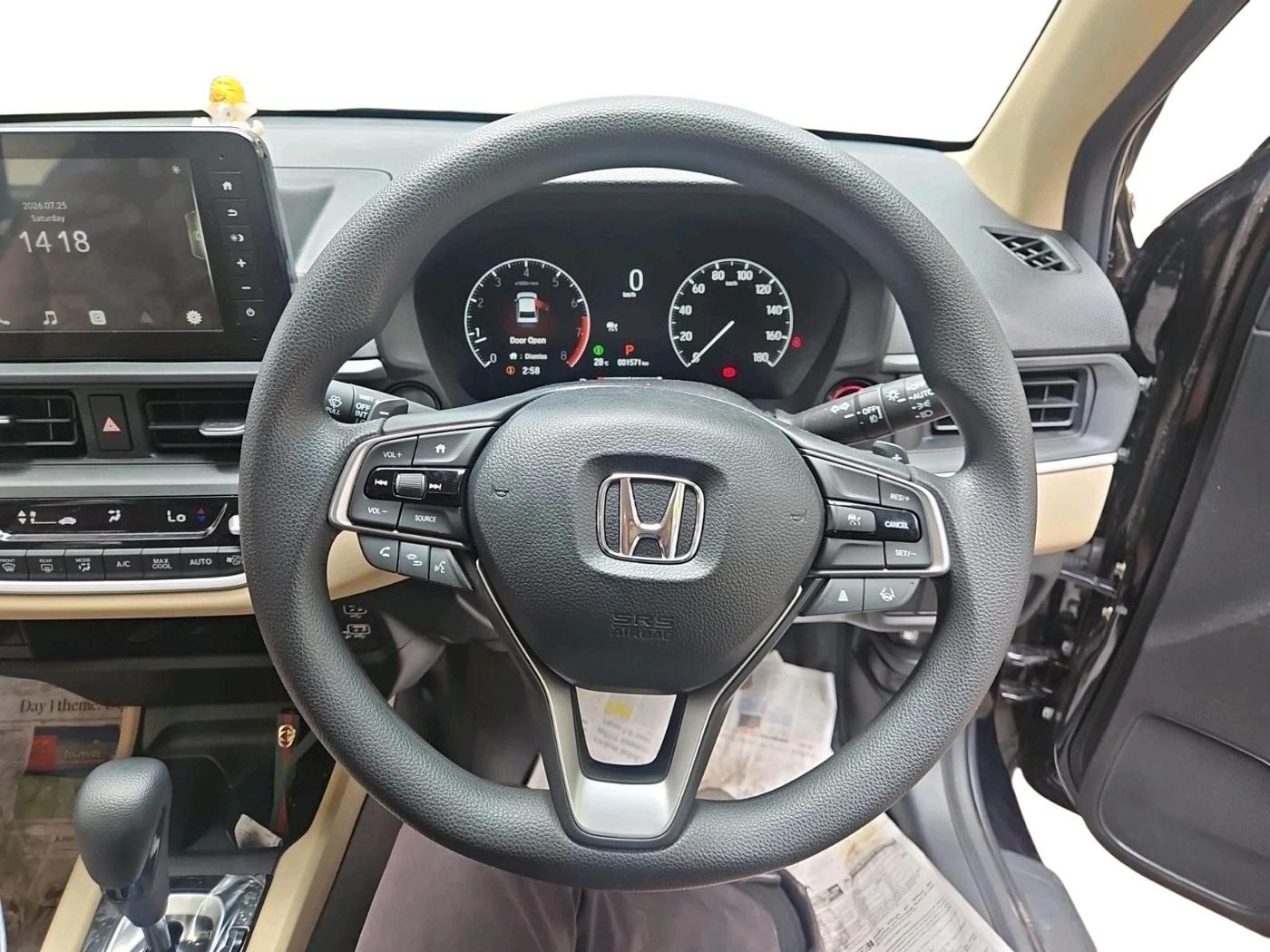 2025 Honda Amaze ZX 1.2 Petrol CVT, Petrol, Automatic, 1,571 km, interior