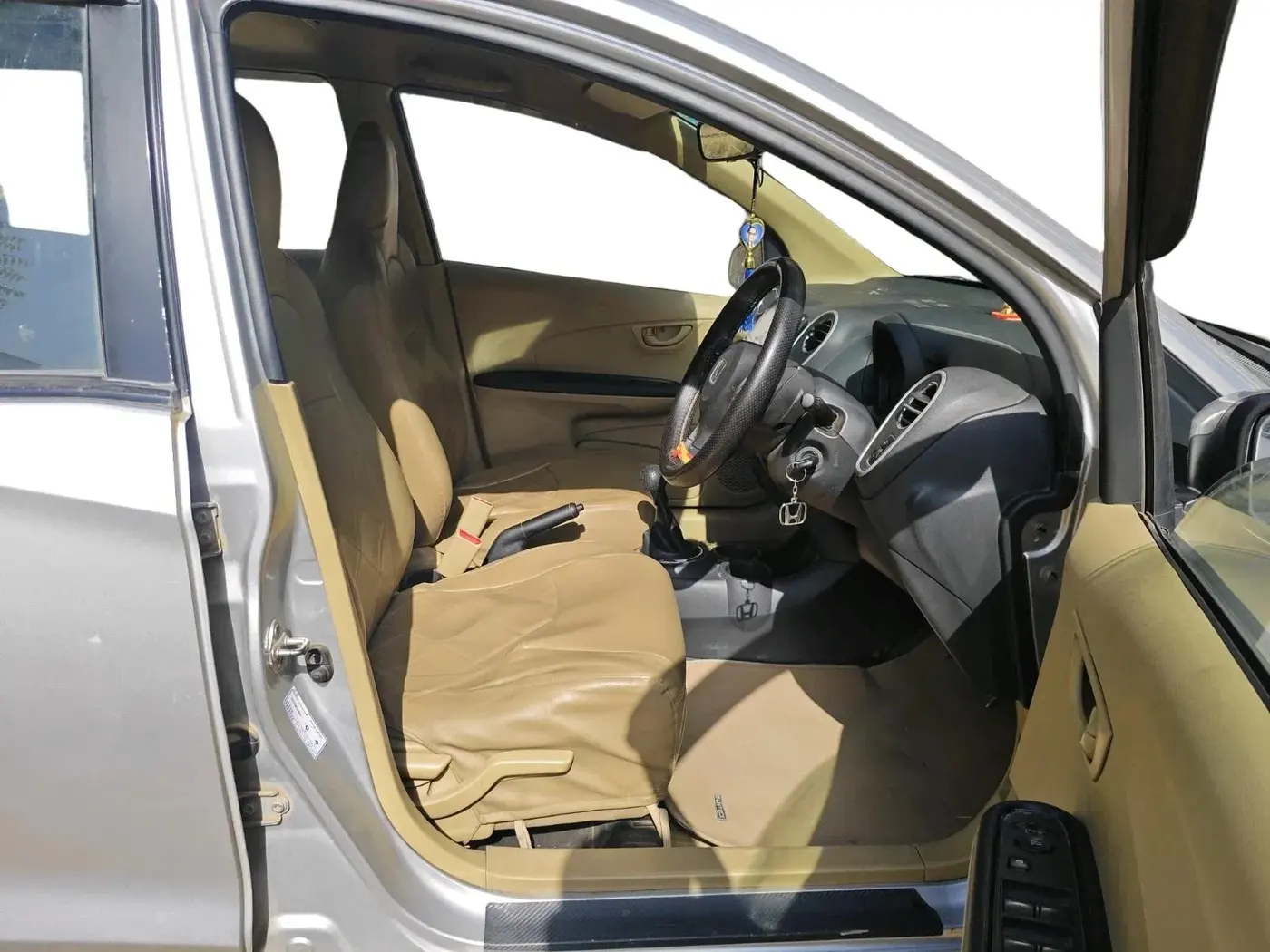2015 Honda Mobilio 1.5L I-VTEC S, Petrol, Manual, 1,08,822 km, interior