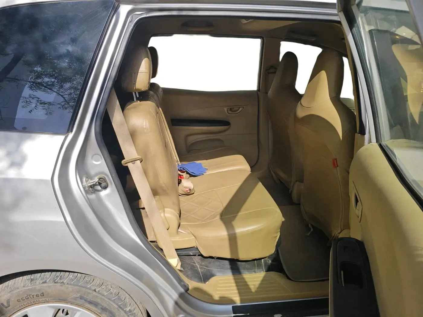 2015 Honda Mobilio 1.5L I-VTEC S, Petrol, Manual, 1,08,822 km, interior