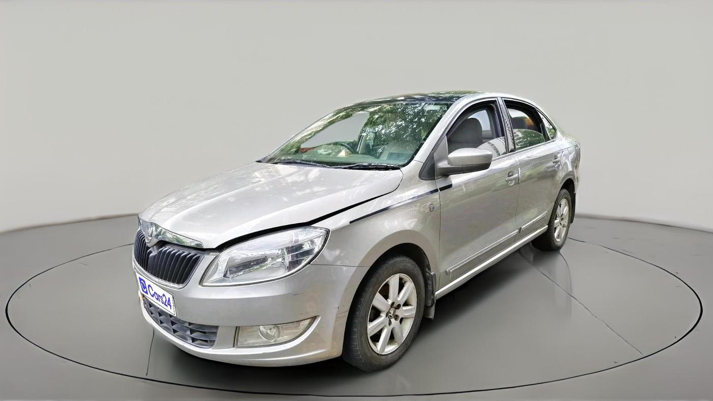 2014 Skoda Rapid AMBITION 1.6 TDI CR MT PLUS, Diesel, Manual, 1,66,305 km, exterior