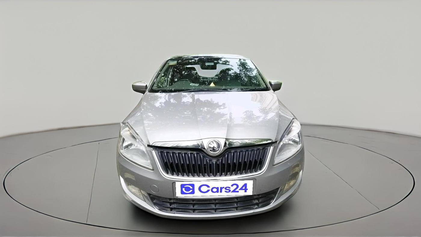 2014 Skoda Rapid AMBITION 1.6 TDI CR MT PLUS, Diesel, Manual, 1,66,305 km, exterior