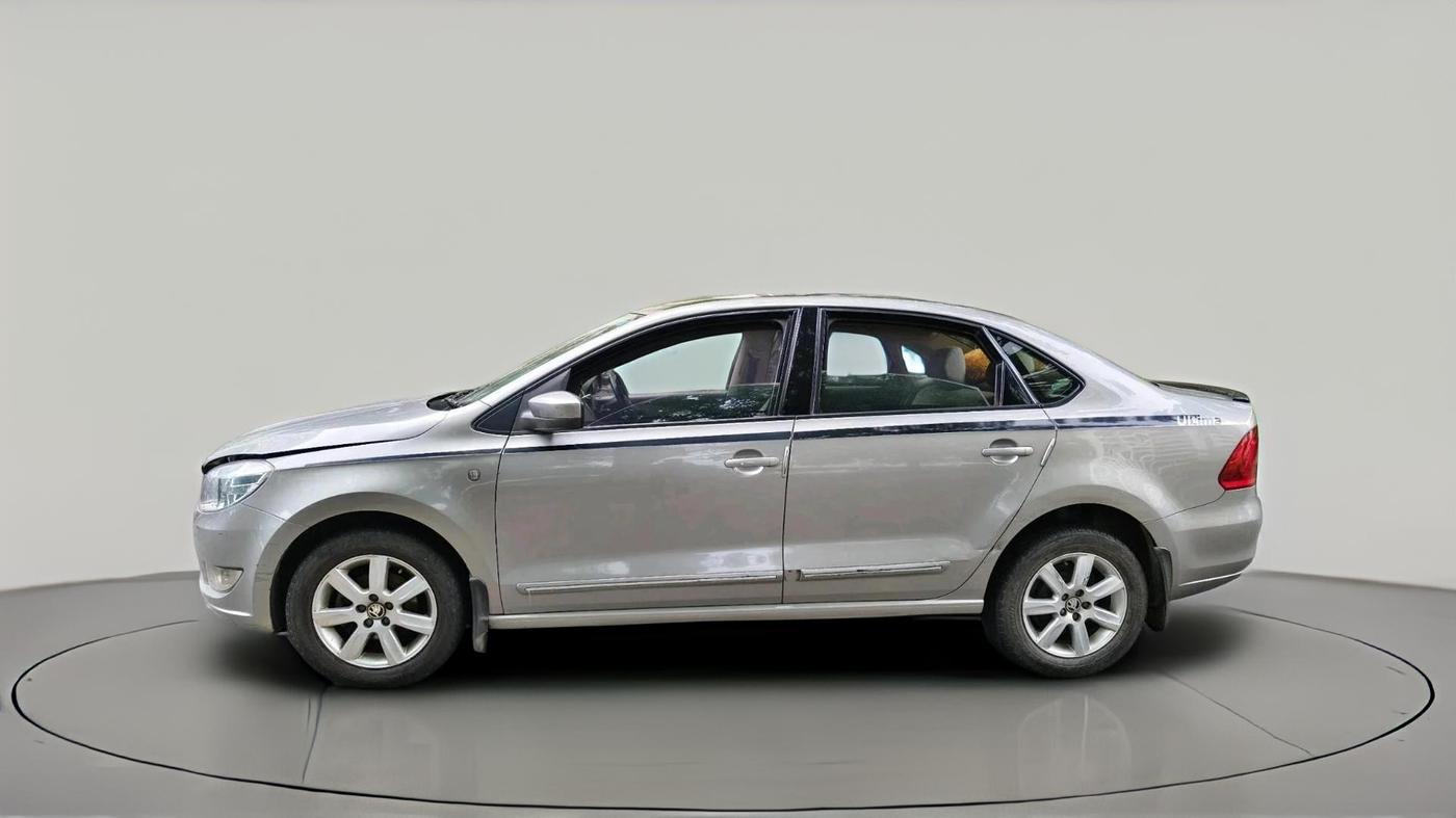 2014 Skoda Rapid AMBITION 1.6 TDI CR MT PLUS, Diesel, Manual, 1,66,305 km, exterior