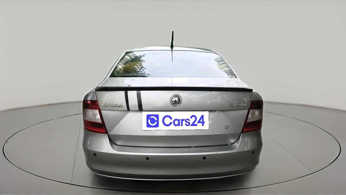 2014 Skoda Rapid AMBITION 1.6 TDI CR MT PLUS, Diesel, Manual, 1,66,305 km, exterior