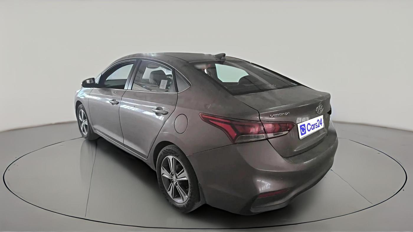 2018 Hyundai Verna 1.6 SX (O) CRDI MT, Diesel, Manual, 1,25,069 km, exterior