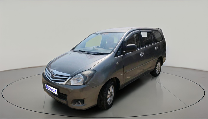 2010 Toyota Innova V 2.5 7 STR, Diesel, Manual, 4,25,020 km, exterior