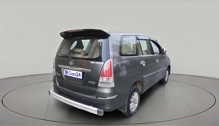 2010 Toyota Innova V 2.5 7 STR, Diesel, Manual, 4,25,020 km, exterior