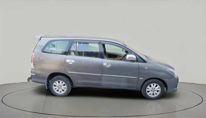 2010 Toyota Innova V 2.5 7 STR, Diesel, Manual, 4,25,020 km, exterior