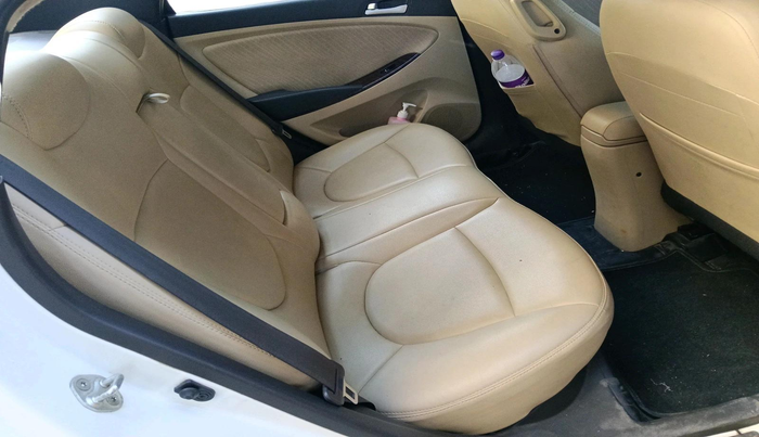 2015 Hyundai Verna FLUIDIC 4S 1.6 VTVT S(O), Petrol, Manual, 60,407 km, interior