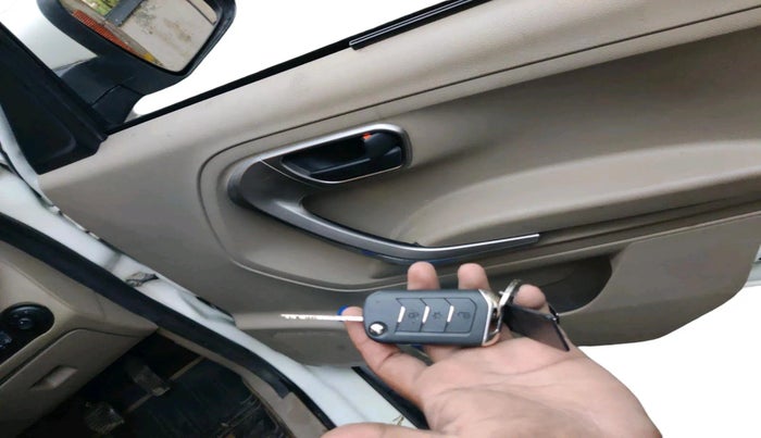 2023 Mahindra BOLERO NEO N10 R, Diesel, Manual, 47,637 km, interior