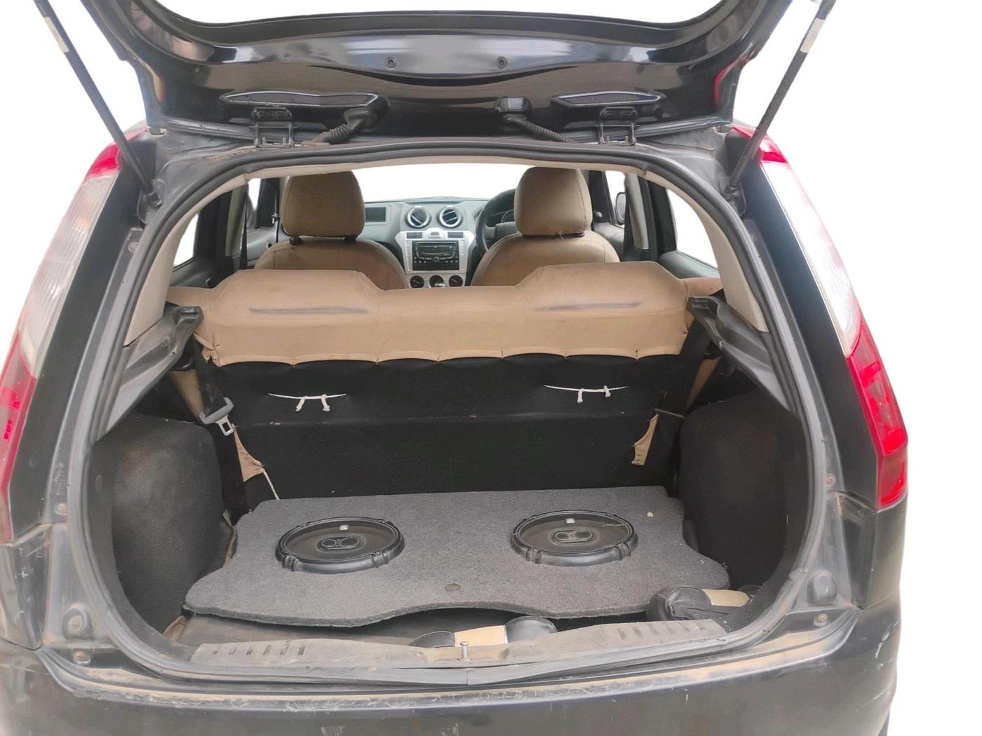 2011 Ford Figo ZXI 1.4 DIESEL, Diesel, Manual, 1,56,797 km, exterior
