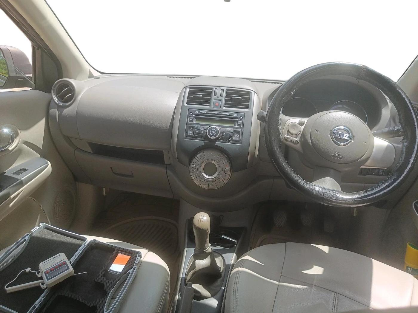 2011 Nissan Sunny XV PETROL, Petrol, Manual, 50,999 km, interior