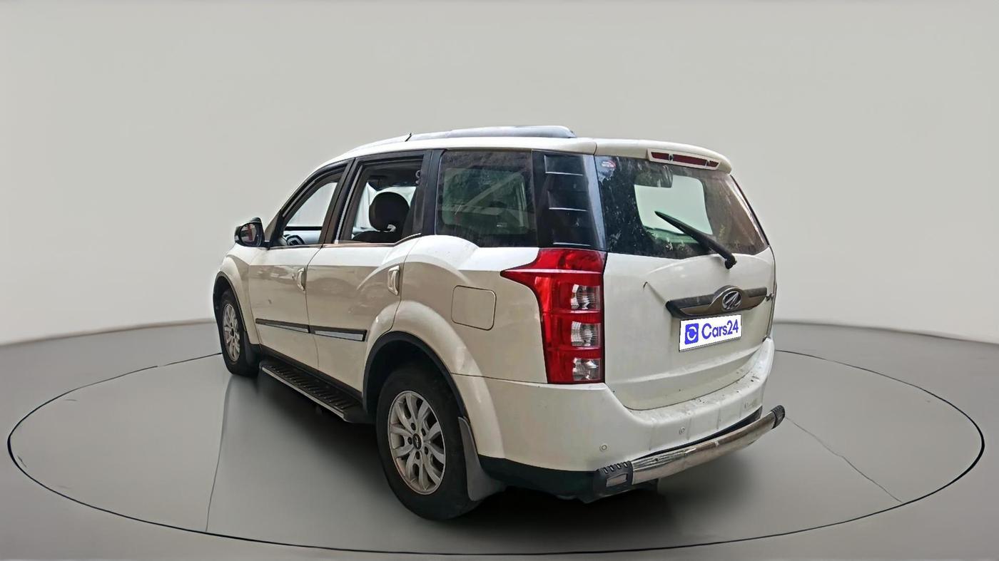2016 Mahindra XUV500 W10, Diesel, Manual, 1,67,687 km, exterior