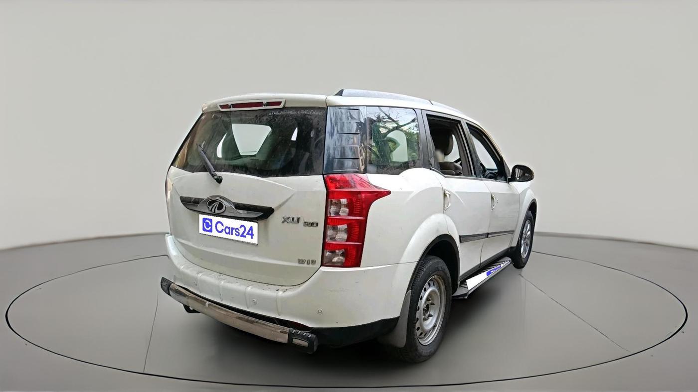 2016 Mahindra XUV500 W10, Diesel, Manual, 1,67,687 km, exterior