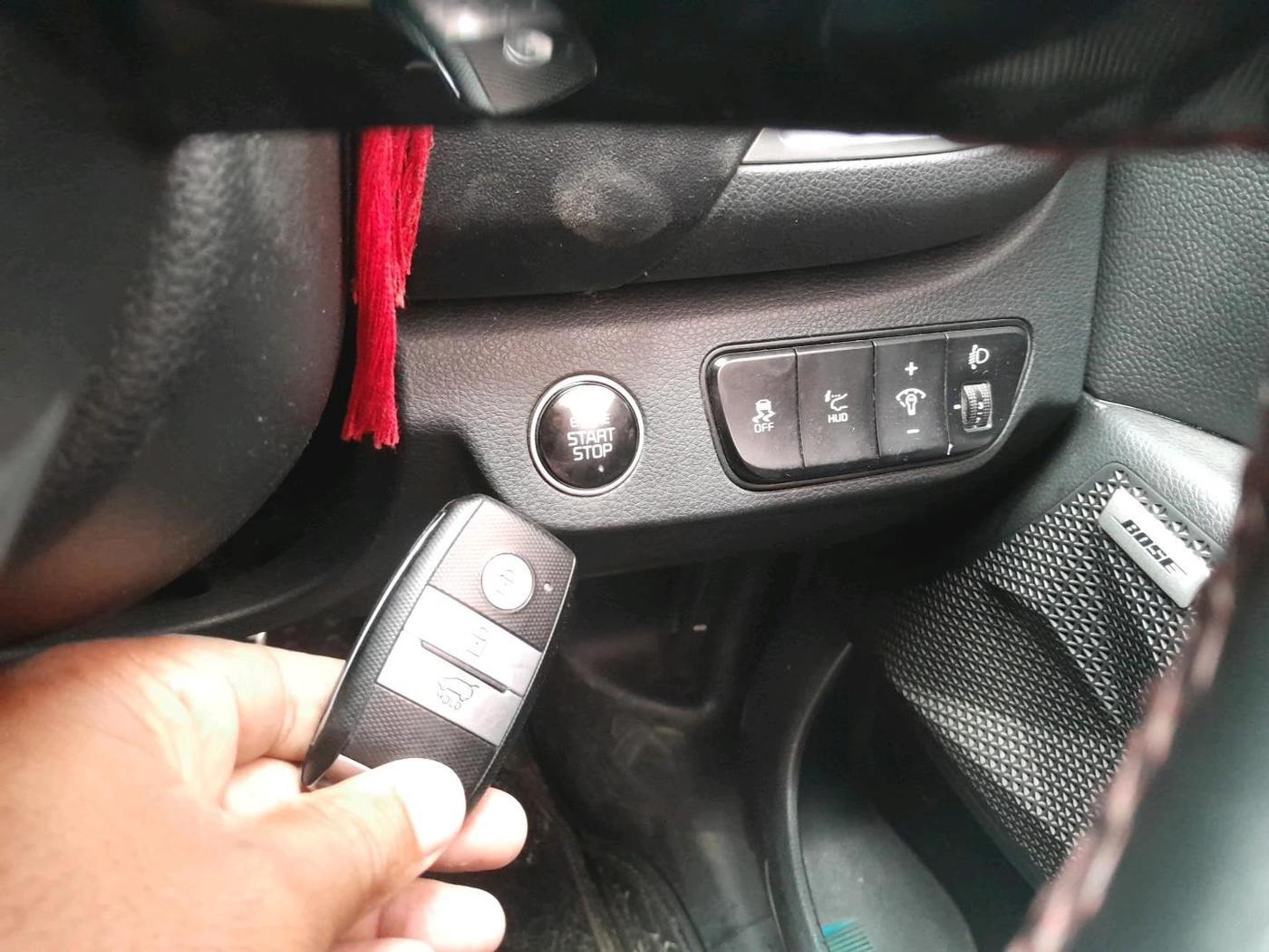 2020 KIA SELTOS HTK PLUS AT 1.5 DIESEL, Diesel, Automatic, 1,25,141 km, interior