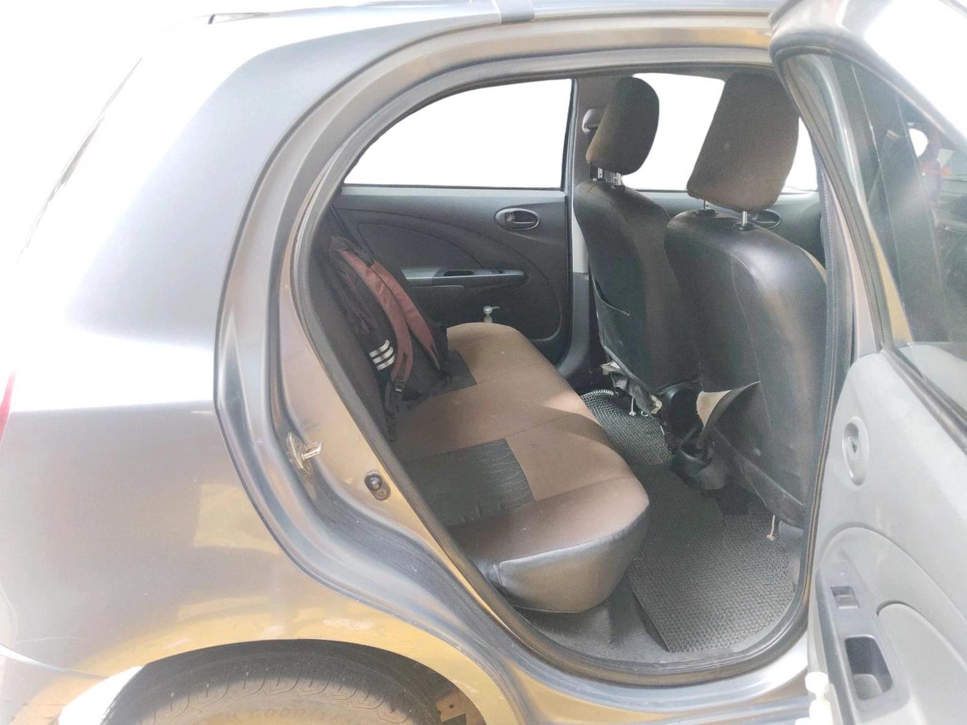 2013 Toyota Etios Liva G, Petrol, Manual, 55,113 km, interior
