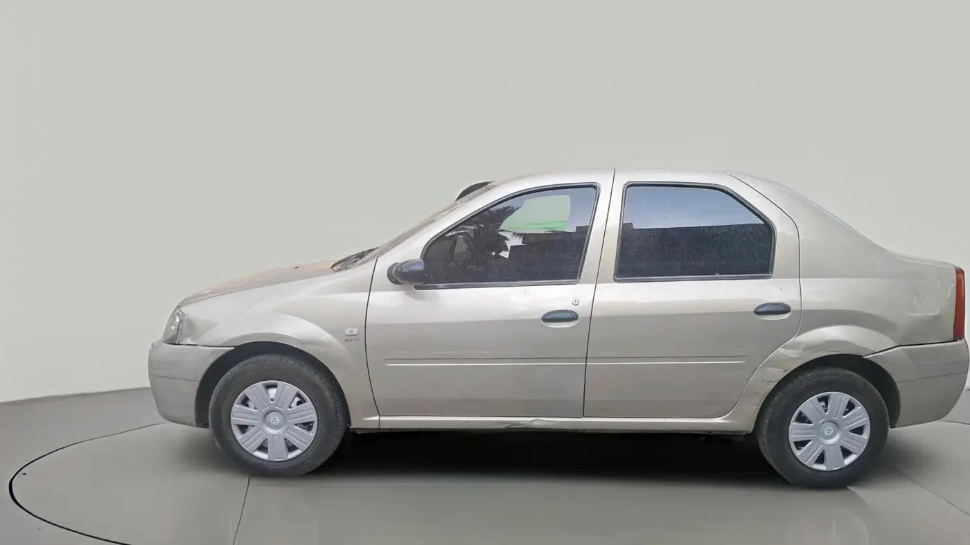 2007 Mahindra Renault Logan GLE 1.4, Petrol, Manual, 7,76,670 km, exterior