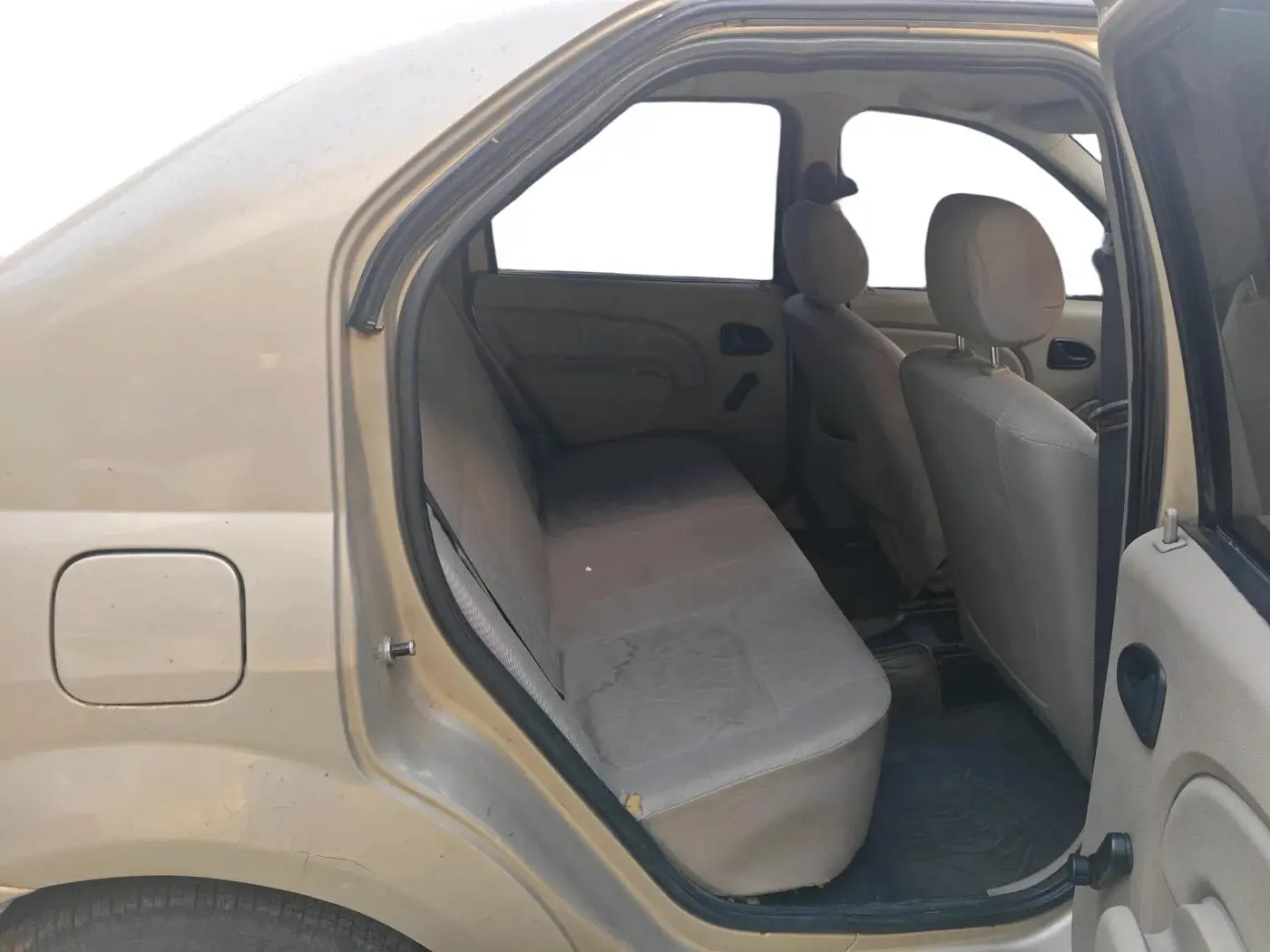 2007 Mahindra Renault Logan GLE 1.4, Petrol, Manual, 7,76,670 km, interior