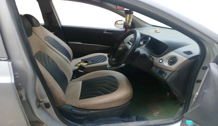 2013 Hyundai Grand i10 SPORTZ 1.1 CRDI, Diesel, Manual, 1,18,586 km, interior