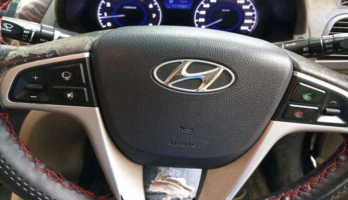 2011 Hyundai Verna FLUIDIC 1.6 VTVT SX OPT, Petrol, Manual, 1,11,727 km, interior
