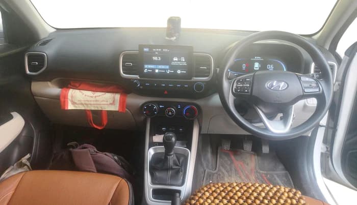 2024 Hyundai VENUE S 1.2, Petrol, Manual, 17,315 km, interior