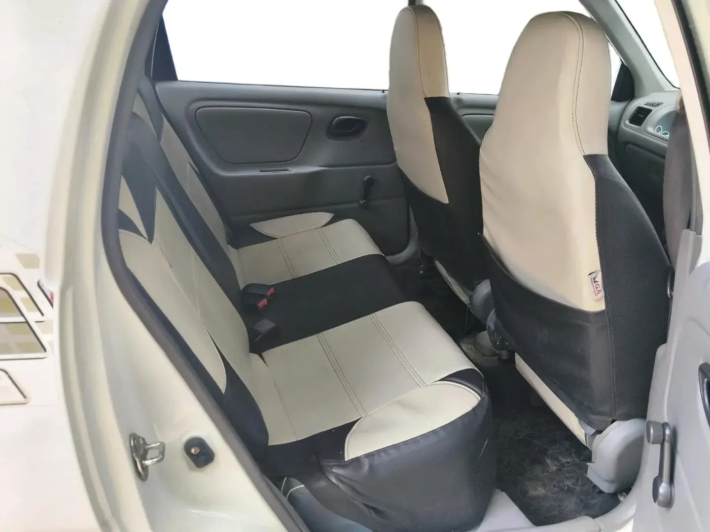 2011 Maruti Alto K10 LXI, Petrol, Manual, 58,847 km, interior