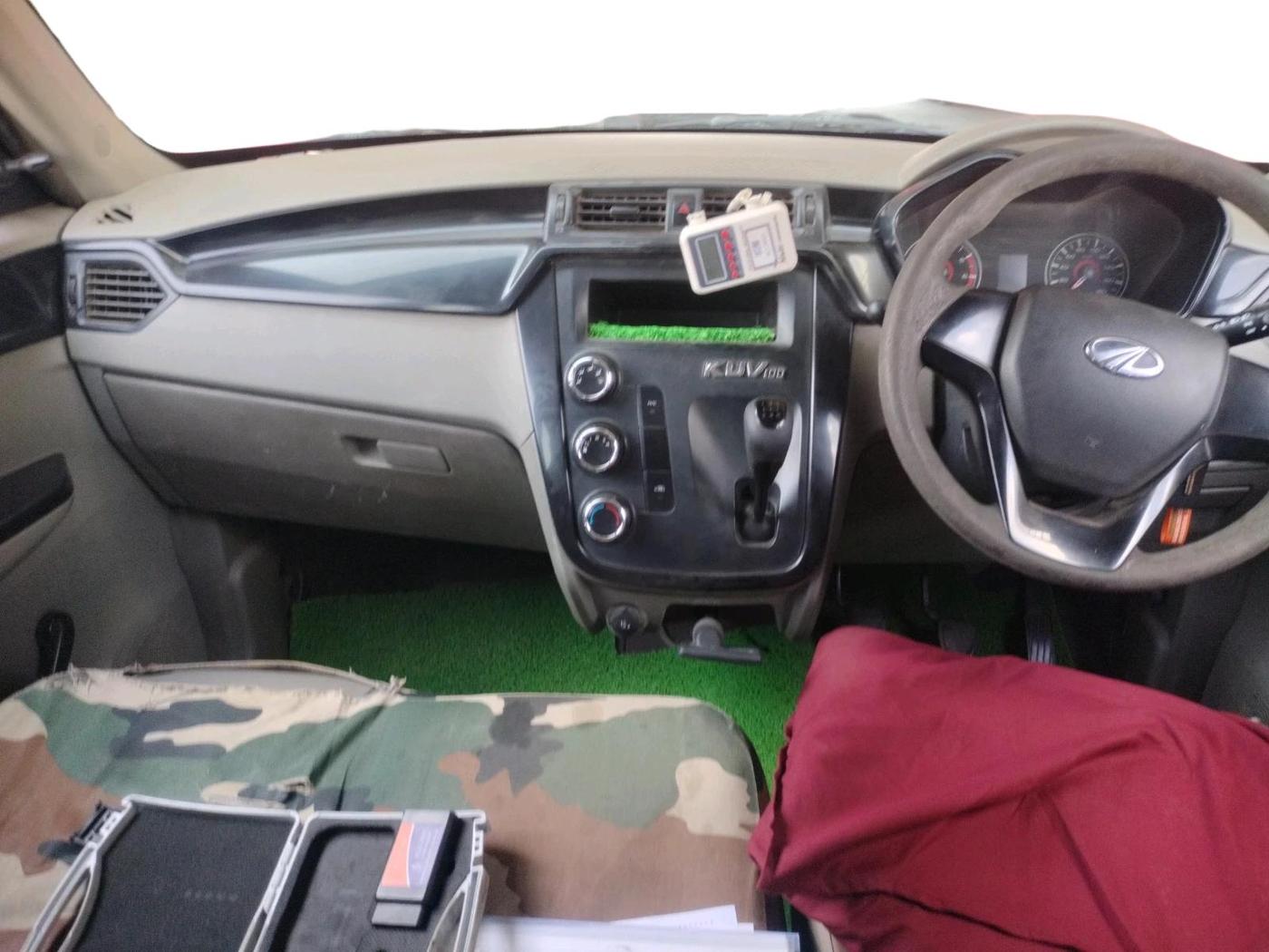 2017 Mahindra Kuv100 K2 D 6 STR, Diesel, Manual, 2,17,208 km, interior