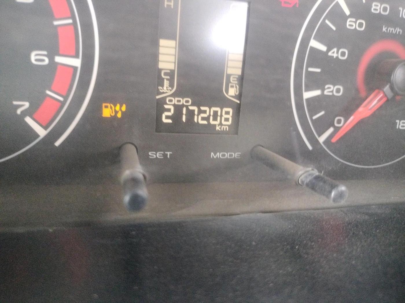 2017 Mahindra Kuv100 K2 D 6 STR, Diesel, Manual, 2,17,208 km, interior