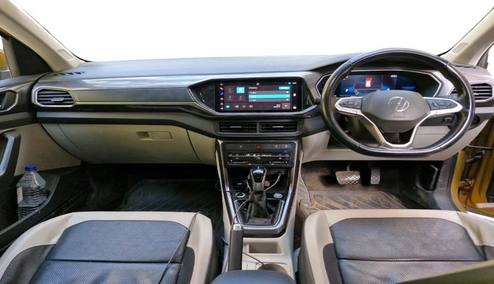 2022 Volkswagen TAIGUN TOPLINE 1.0 TSI AT, Petrol, Automatic, 27,944 km, interior